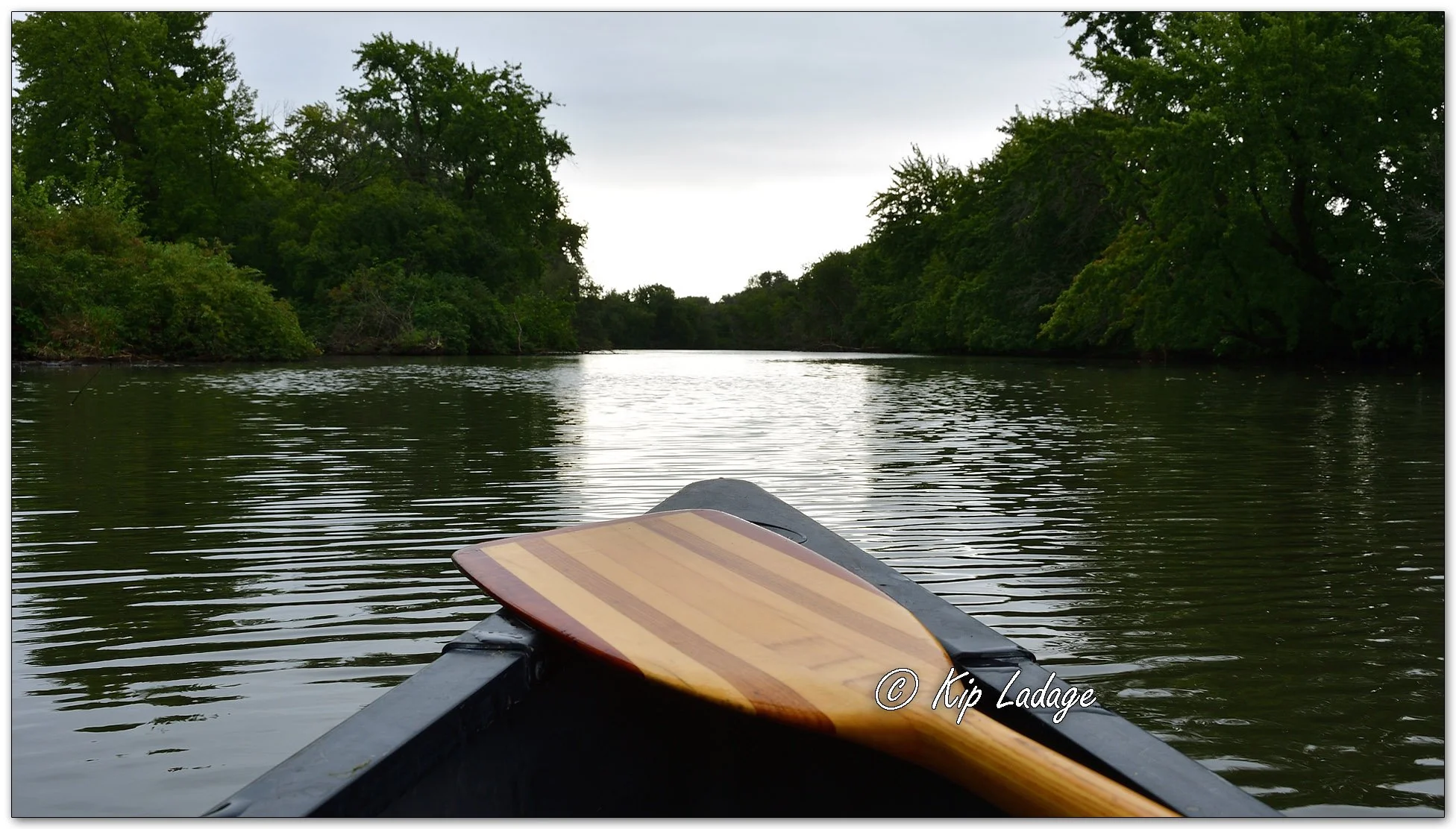Wood Canoe Paddle on Canoe - Image 1146967