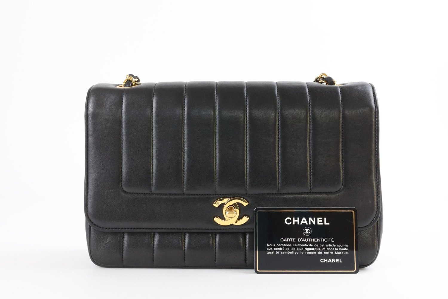 Chanel Black Quilted Lambskin Border Flap Medium Q6B0CB1IK0006