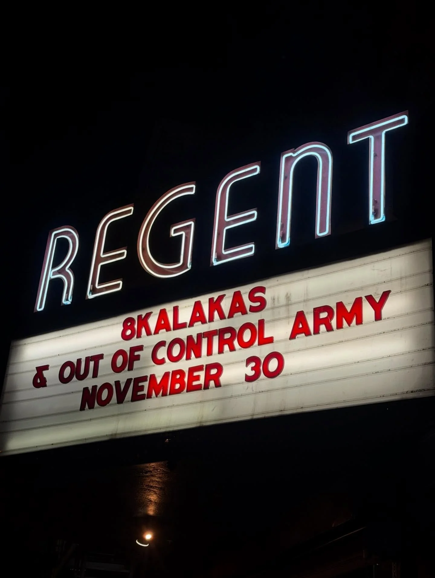 Tonight Doors Are Now Open @regenttheaterla 

🚨Tickets At The Door $30! Tickets Are Available🚨

@aredsunworldwide 6:30 - 7:10 
@undisputedworldchampions 7:20 - 8:00 
@matamoska 8:10 - 8:50 
@outofcontrolarmy 9:00 - 9:40 
@lapobreska 9:50 - 10:30 
@