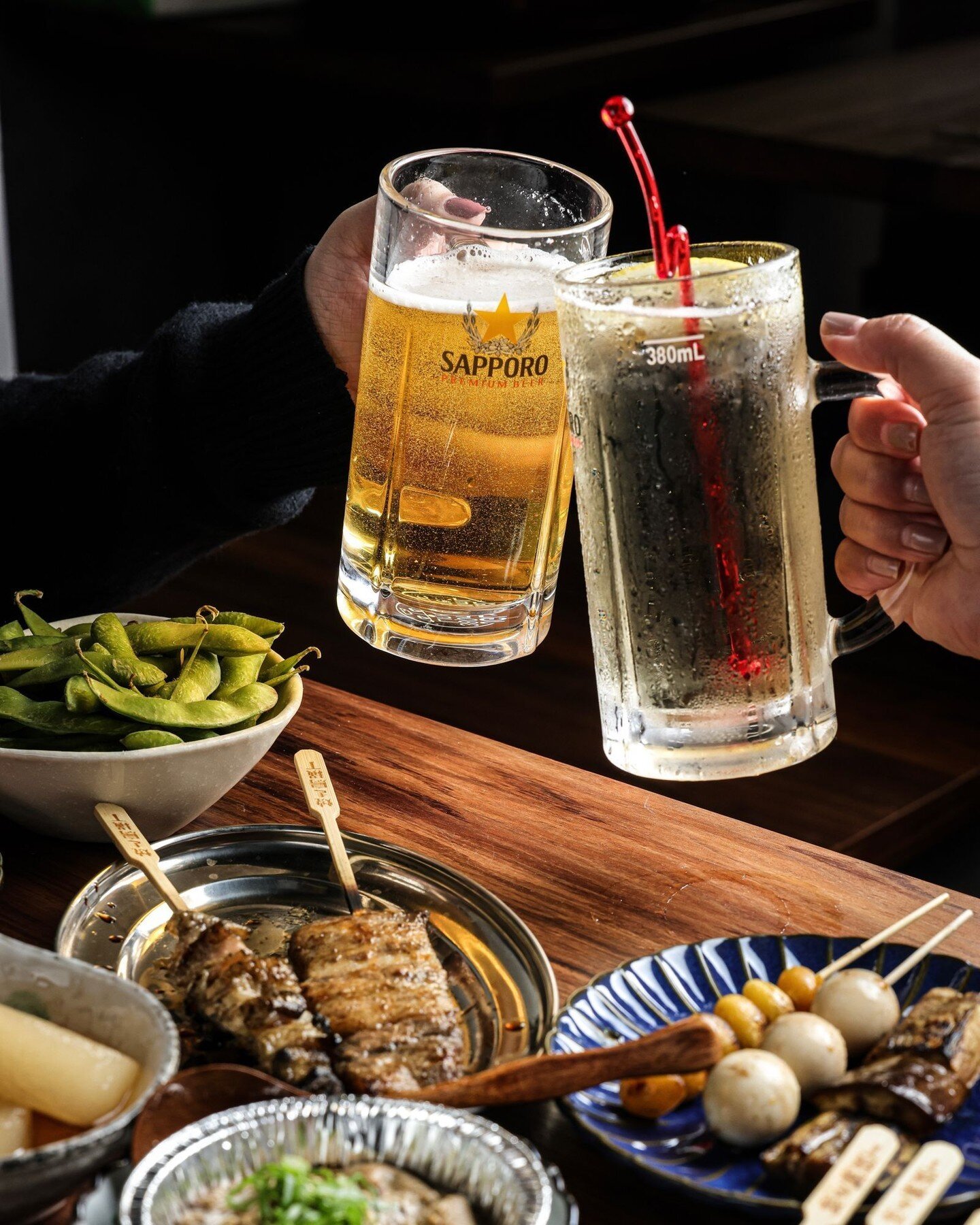 Cheers our way to the weekend! 🙌🍻

Don't forget to check out our drink menu, with both alcohol and non-alcohol options, we sure have your favourite drinks to pair with our succulent Yakitori skewers 😉

Regent Place | Walk-in only

-
#yakitoriyokoc