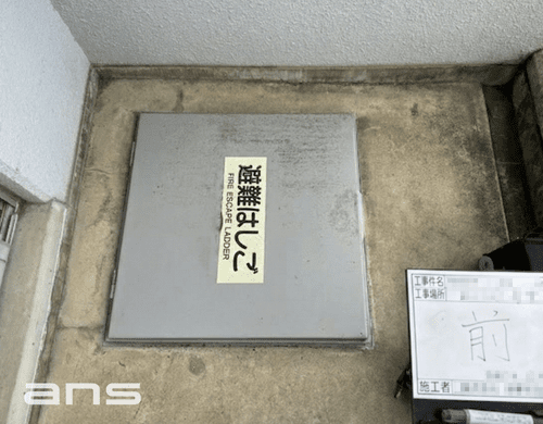 ハッチがスムースに開かないとのことで、改修のご依頼がありました。
