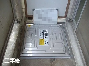結構狭いバルコニーですが、オーダーメイドでなんとかはまるように製作。