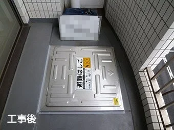 ステンレス製ハッチに交換。見違えるようにキレイになりました。
