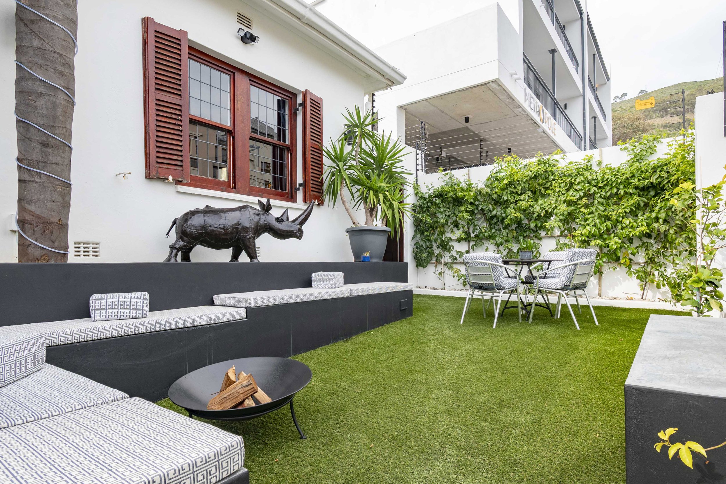 Right Garden (view from center)