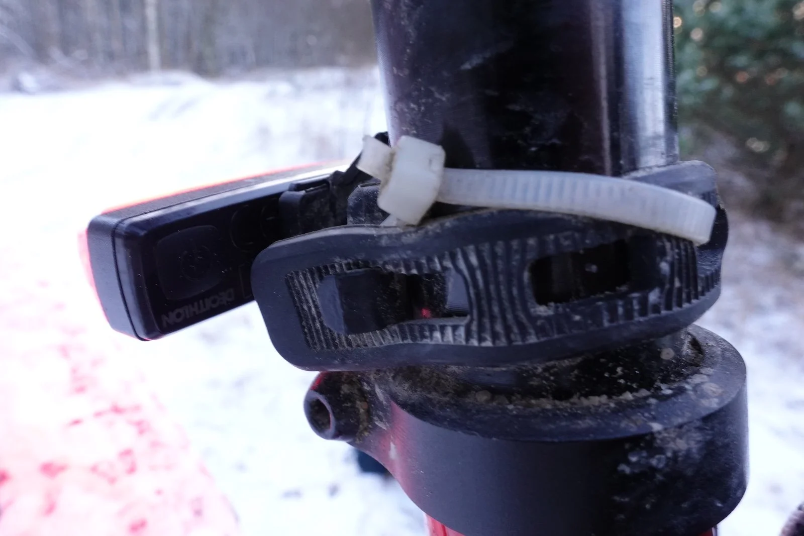 Elops FL920 set rear light 9.JPG