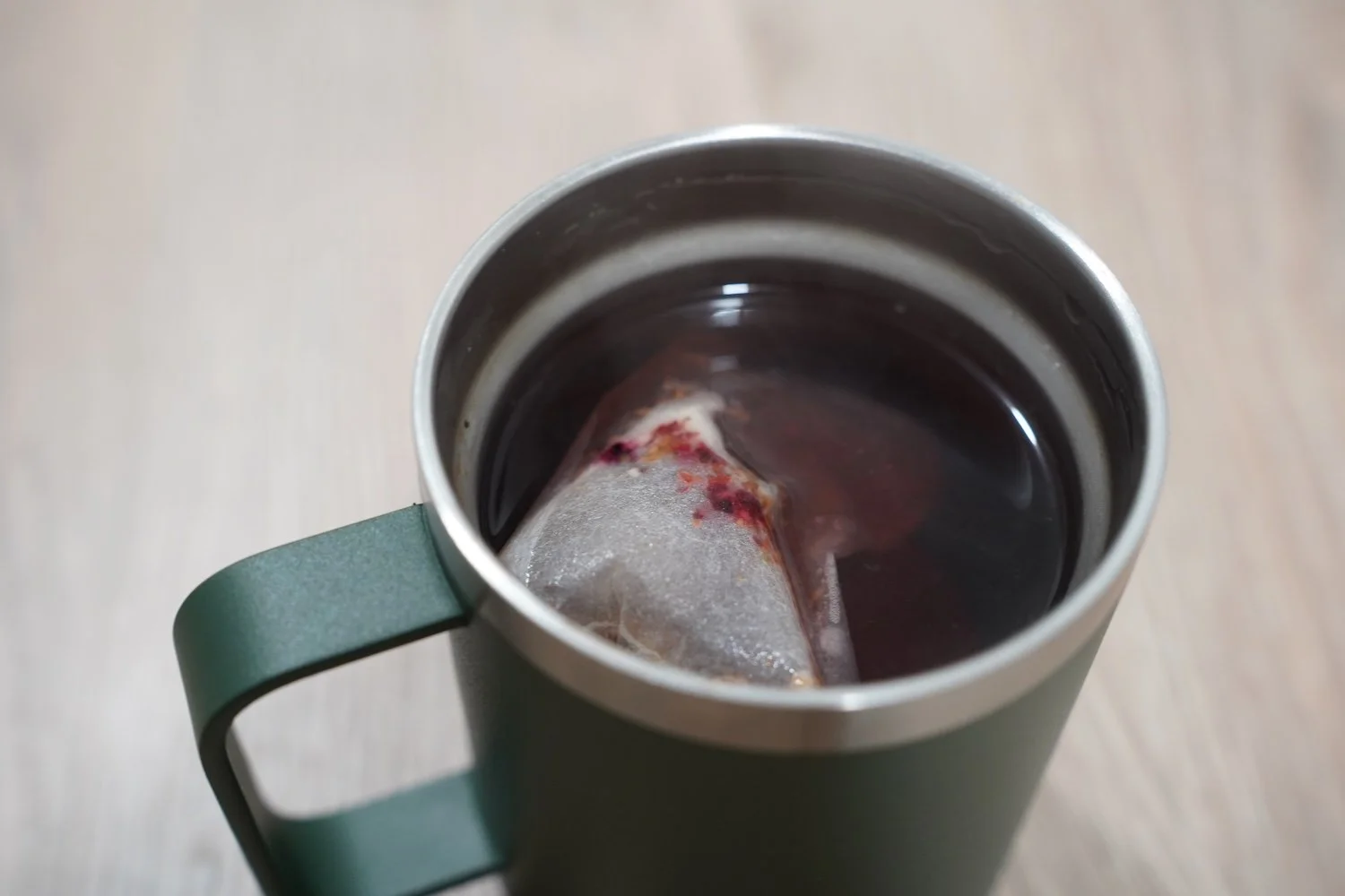 Hydrapeak metal mug review- Tales of Adventure by Hiatus.Design 5.JPG