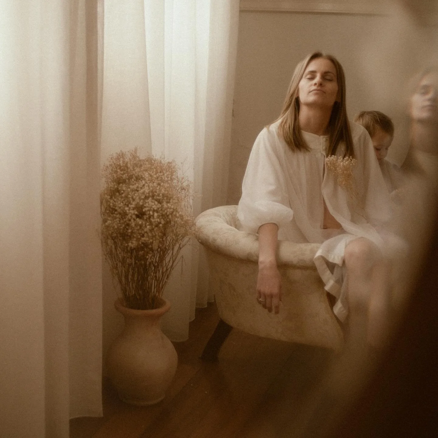 Finding home within a world that is constantly evolving, 
whilst guiding souls who are only just learning.
Knowing beauty too is in the madness,
And showing her how she too can find it ✨

#beautyiswithin #womenhood #motherhoodmagic #beingmother