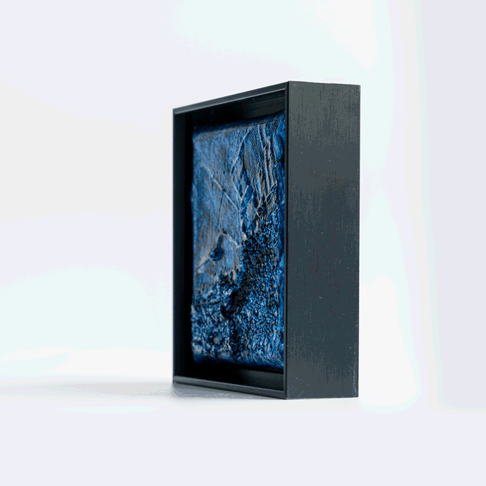 700_gif_blue_whiteback.gif
