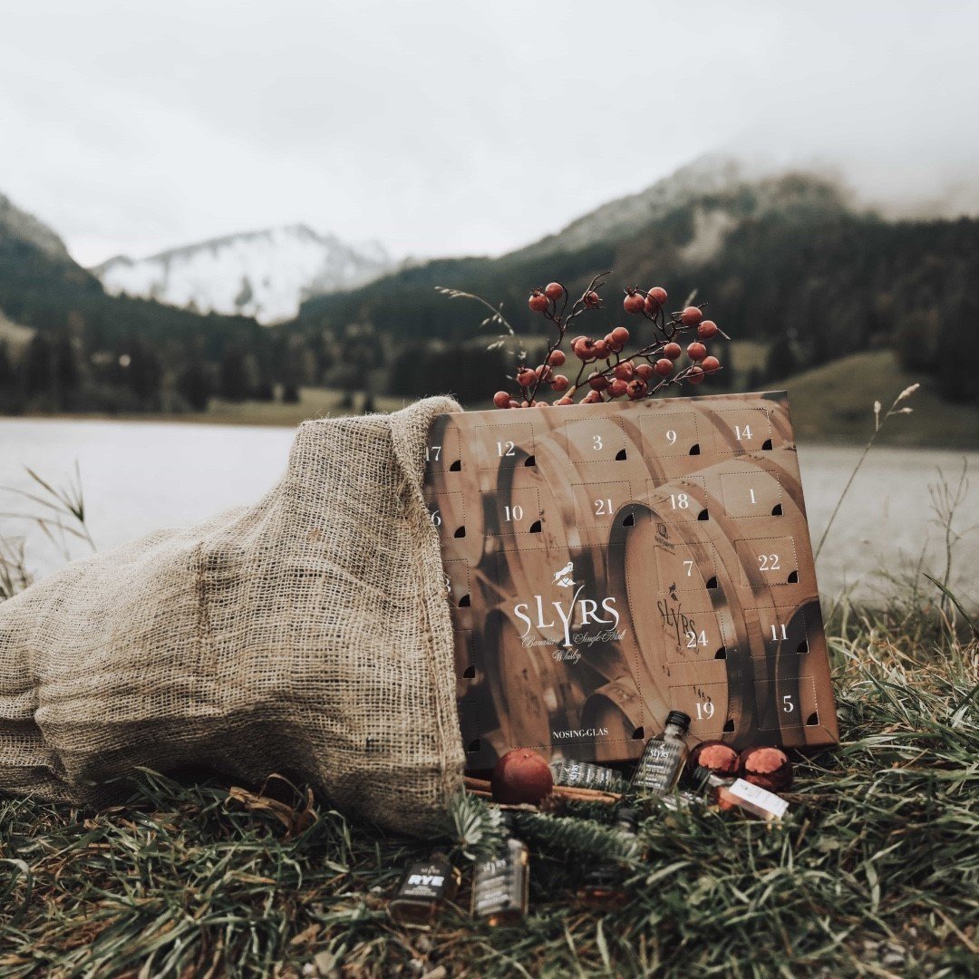 What&rsquo;s better than one bottle of whisky? 24 of course!

This unique advent calendar features 24 premium mini bottles of whisky allowing you to discover a new, exquisite flavour daily and make your countdown to Christmas truly special. Customise