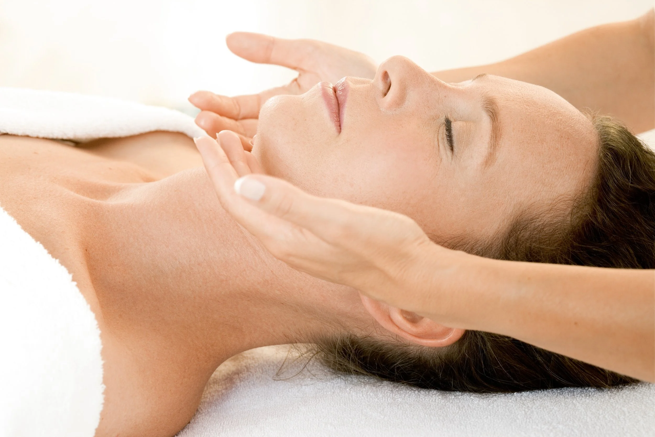 Dr. Hauschka Classic / holistic facial