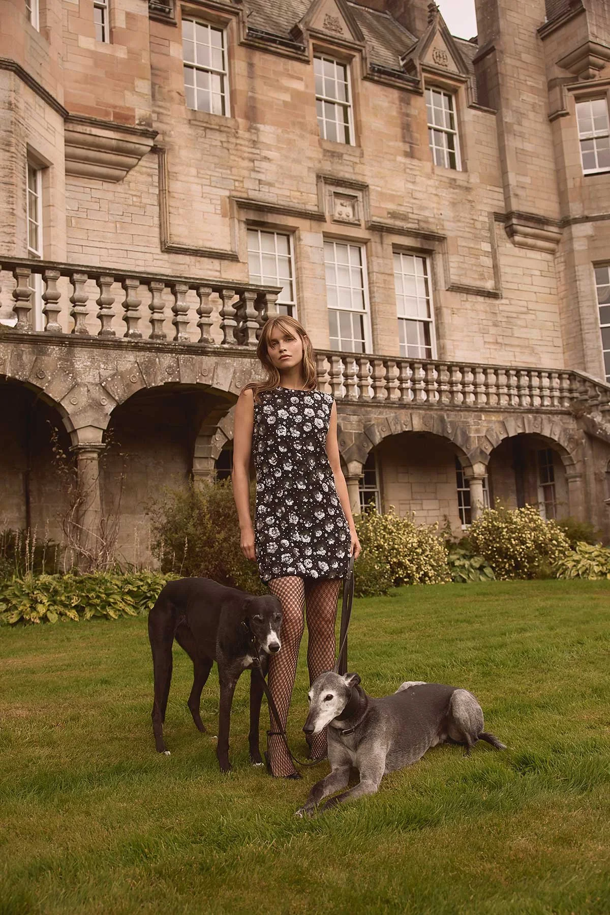 Natural campaign makeup look by Mairi Gordon for Sam Edelman, photographed outdoors with soft autumn tones