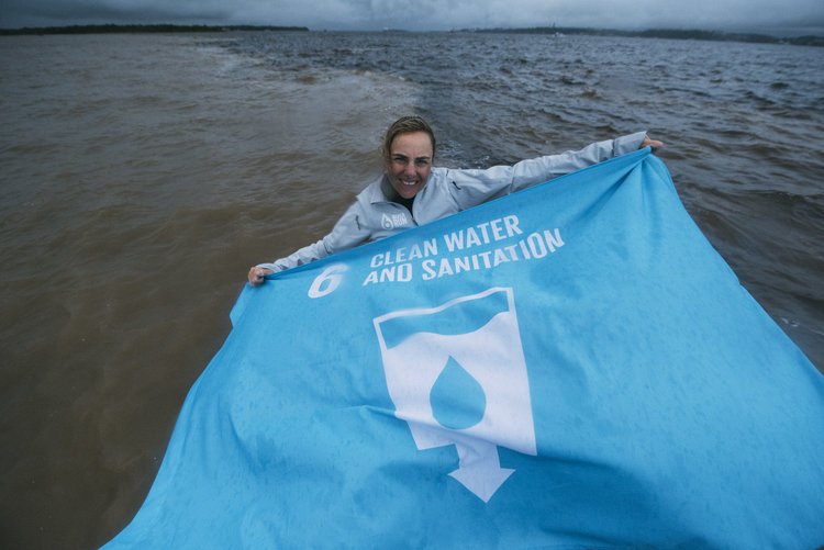 Help me in raising awareness of Global Goal 6 and sign our virtual flag at: www.minaguli.com