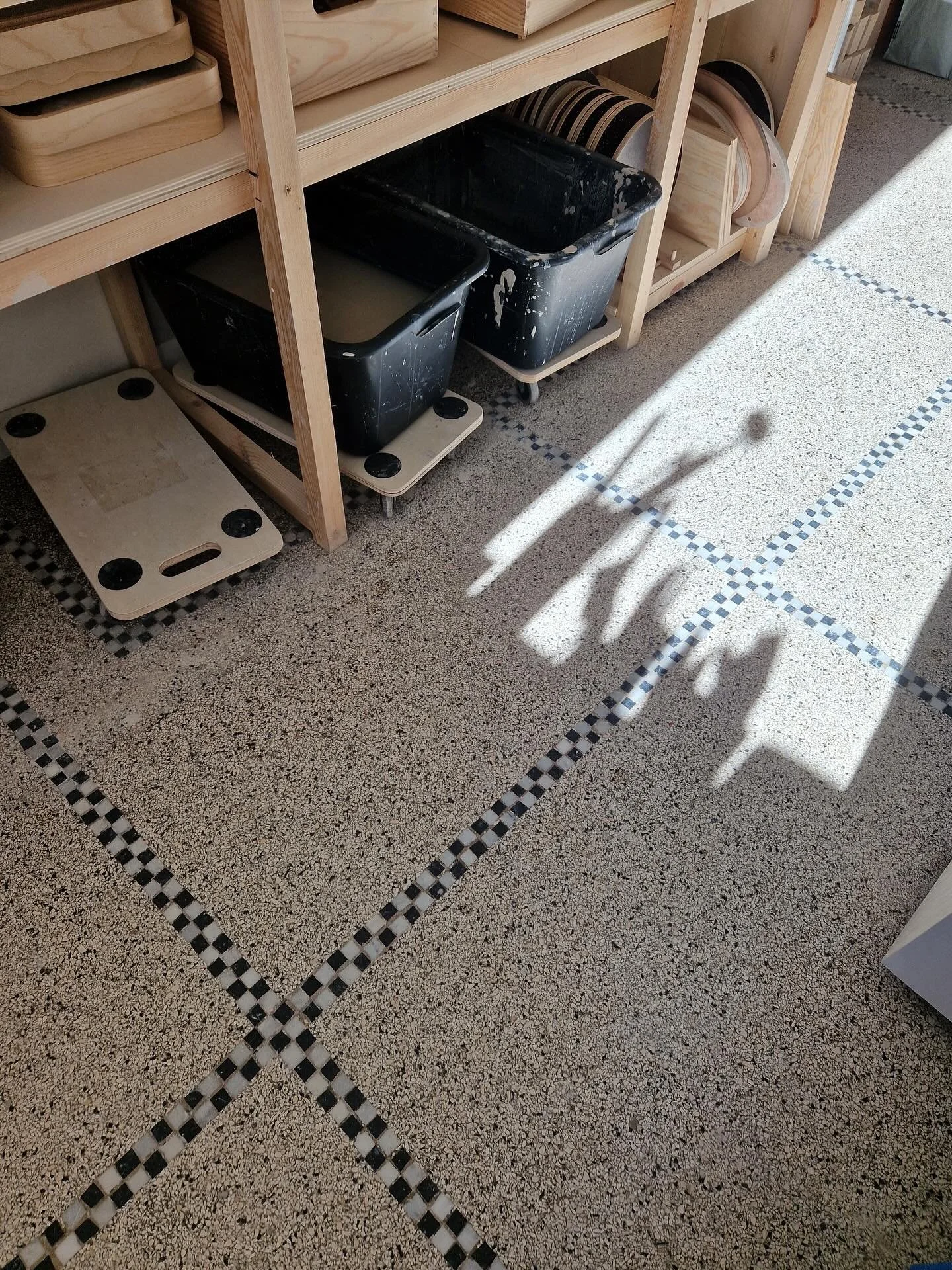 Les vacances de Toussaint.

Les cours hebdos sont en pause, l&rsquo;atelier est ferm&eacute; mais reste accessible &agrave; volet ferm&eacute; pour les &eacute;l&egrave;ves libres. Nous continuons &eacute;galement &agrave; vous accueillir pour vos &e