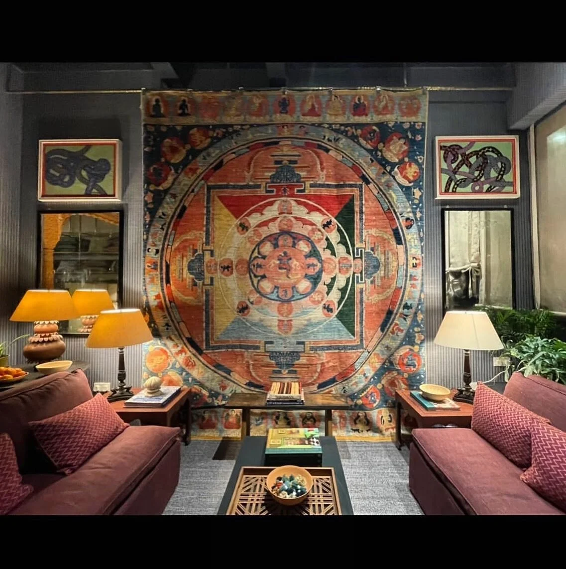 The newest @christopherfarrdesign showroom installation, designed by  @lucyhammondgiles 

Presenting the new incredible Mandala rug and Meditation rug collection all produced with @turquoisemountain in Afghanistan. 

The installation is full of beaut