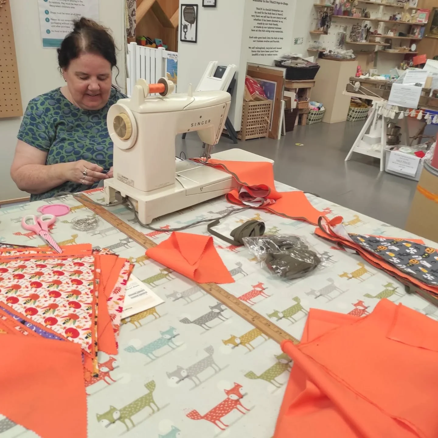 Hello September 🍁🍂. Thanks to our talented volunteer autumnal bunting is adding an extra spice to the Hub Cafe. All materials used to complete the project were found at the Scrapstore, and the sewing machine is for sale as well ....and it runs beau