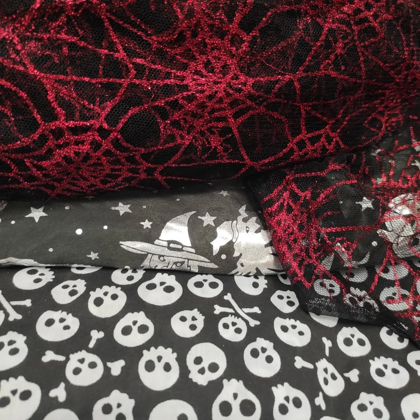 A suitcase of horror, Halloween 🎃👻 fabric, junior and adult aprons, fizzy bath bombs, small and beautiful items... great as stocking fillers....they are our superpowers for today, we will happily share 😊😁. #halloween #halloweenfabric #bakinglove 