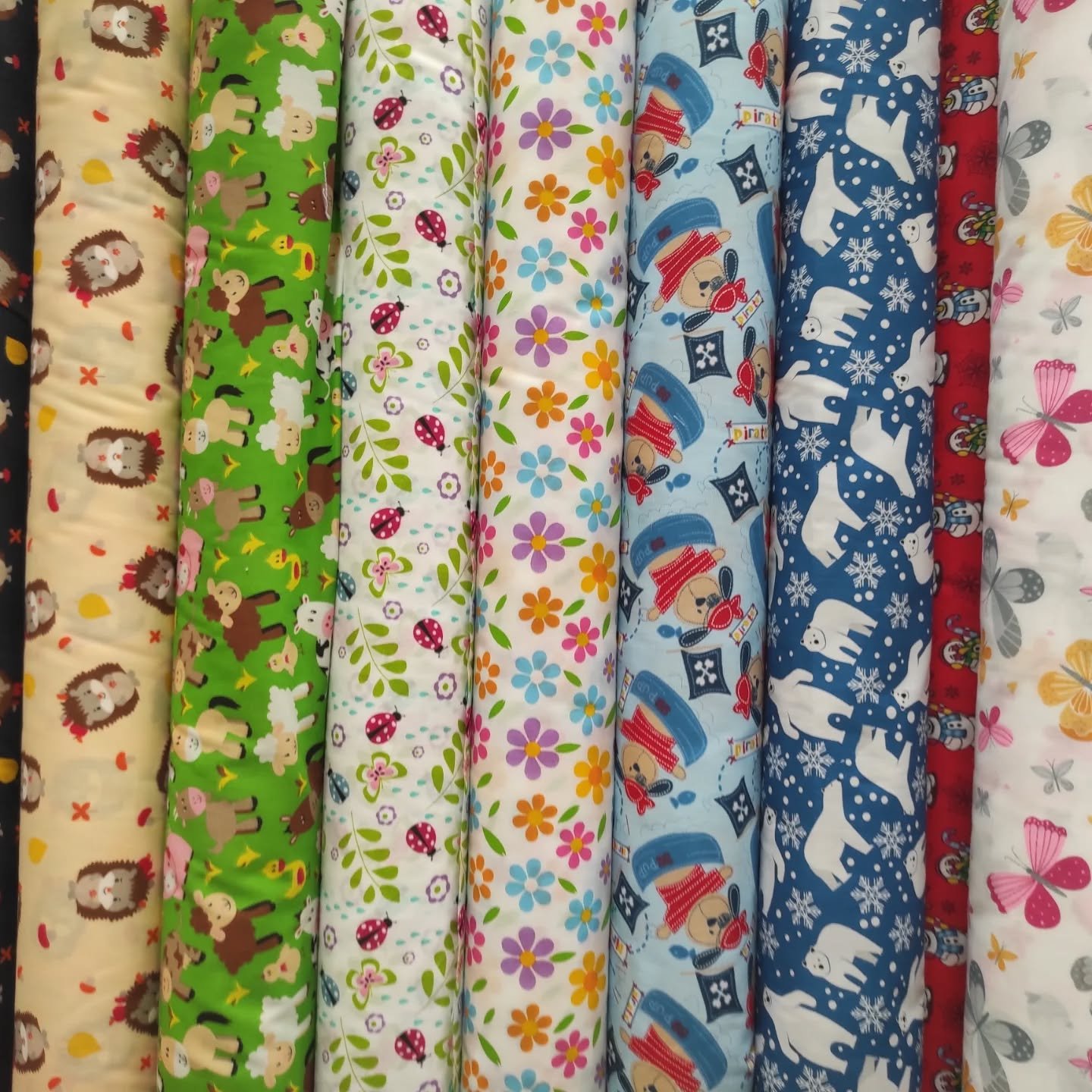 Spring 🌼 🌱 has arrived at the Hub Scrapstore with beautiful patterns and colours 🌈. We have restocked our haberdashery department with new fabric, poly cotton and fleece. Something for everyone ...#fabric #sewingbee#thehubscrapstore #textile #yeov