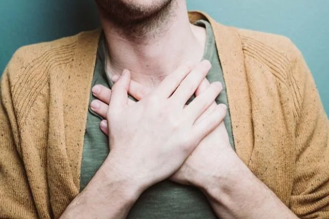 Wenn Selbstkritik die Lust berührt – Selbstannahme in der Tantramassage
