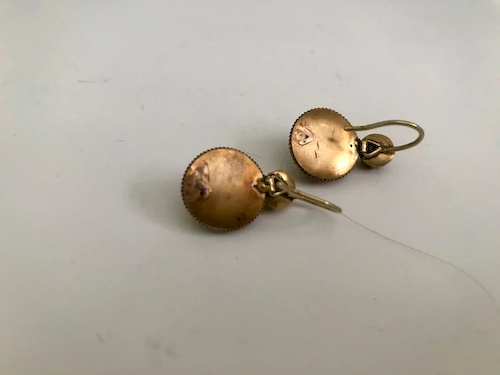 Charming-pair-Georgian-earrings-15ct-Gold-full-4o-500-69-f.png