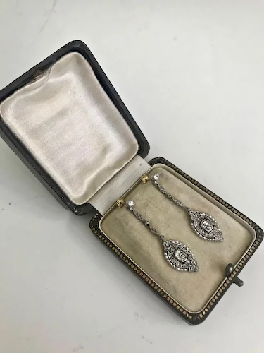 Ex7878quisite-Art-Deco-Earrings-Platinum-Diamonds-full-2o-500-24-f.png