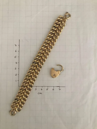 Beautiful-Gold-Double-Curb-Link-Victorian-full-7o-500-39-f.png