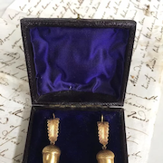 Charming-Pair-Victorian-Acorn-Earrings-15ct-thumb-1o-180-491-f.png