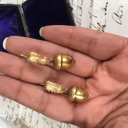 Charming-Pair-Victorian-Acorn-Earrings-15ct-thumb-5o-180-829-f.png