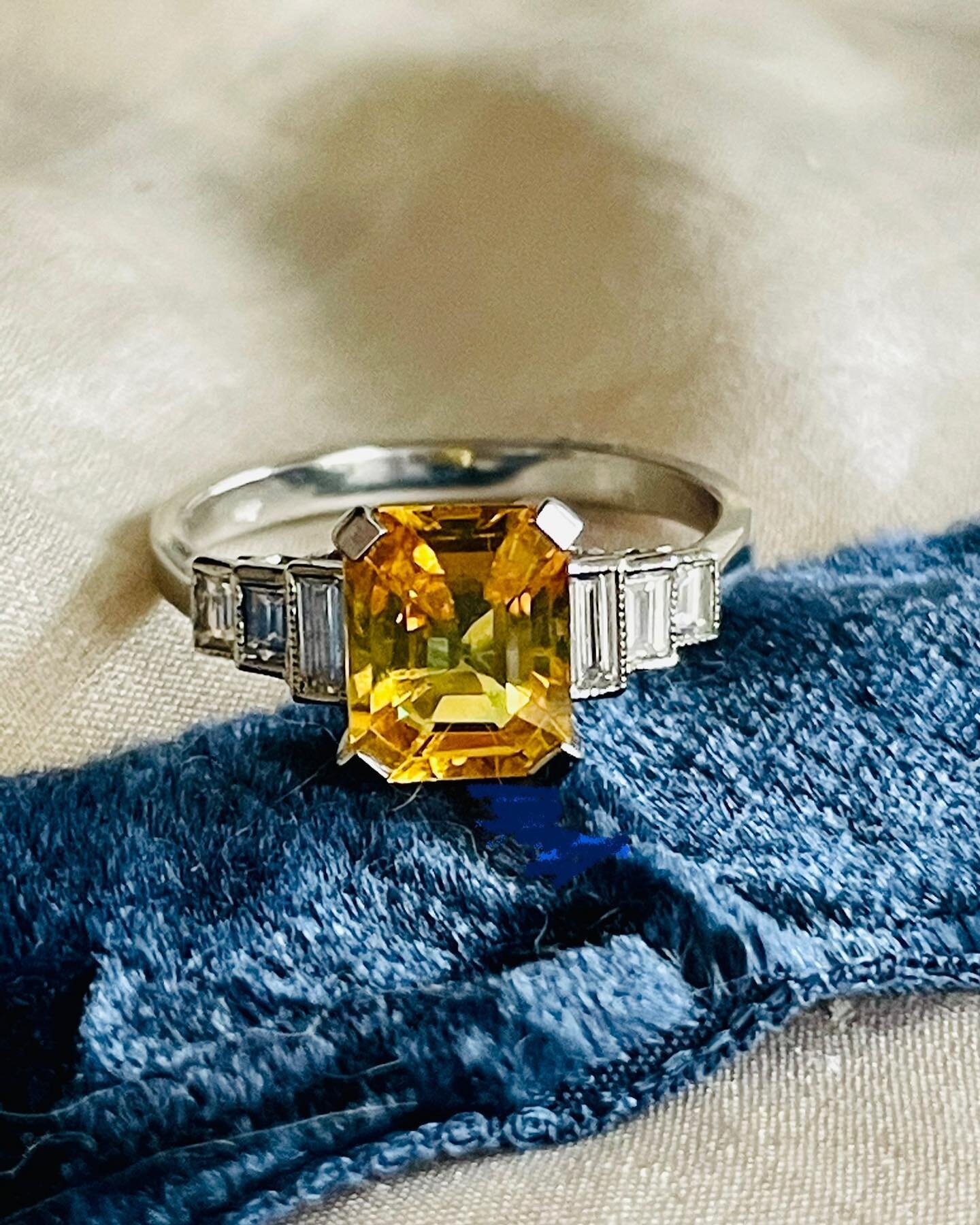 A striking , yellow sapphire and baguette diamond ring which makes a great Engagement ring . Set in platinum. In stock now . Come and see it .

#instajewellery #instajewerly #artdecoring #jewelleryaddict #jeweloftheday #engagementring #wedding #grays