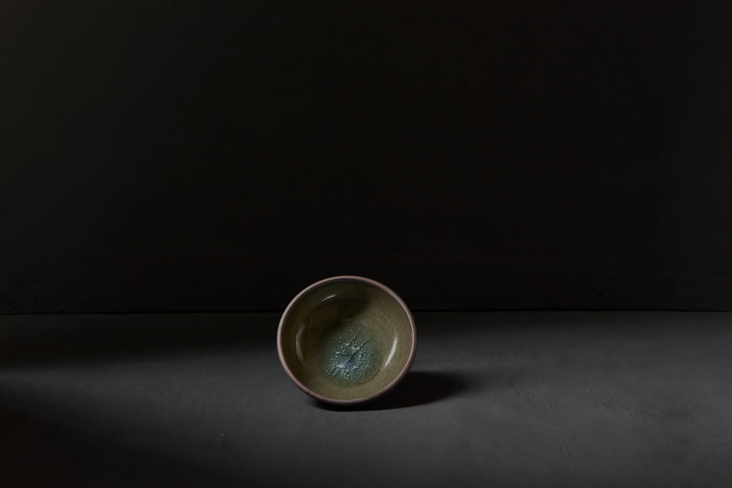 Shallow bowl