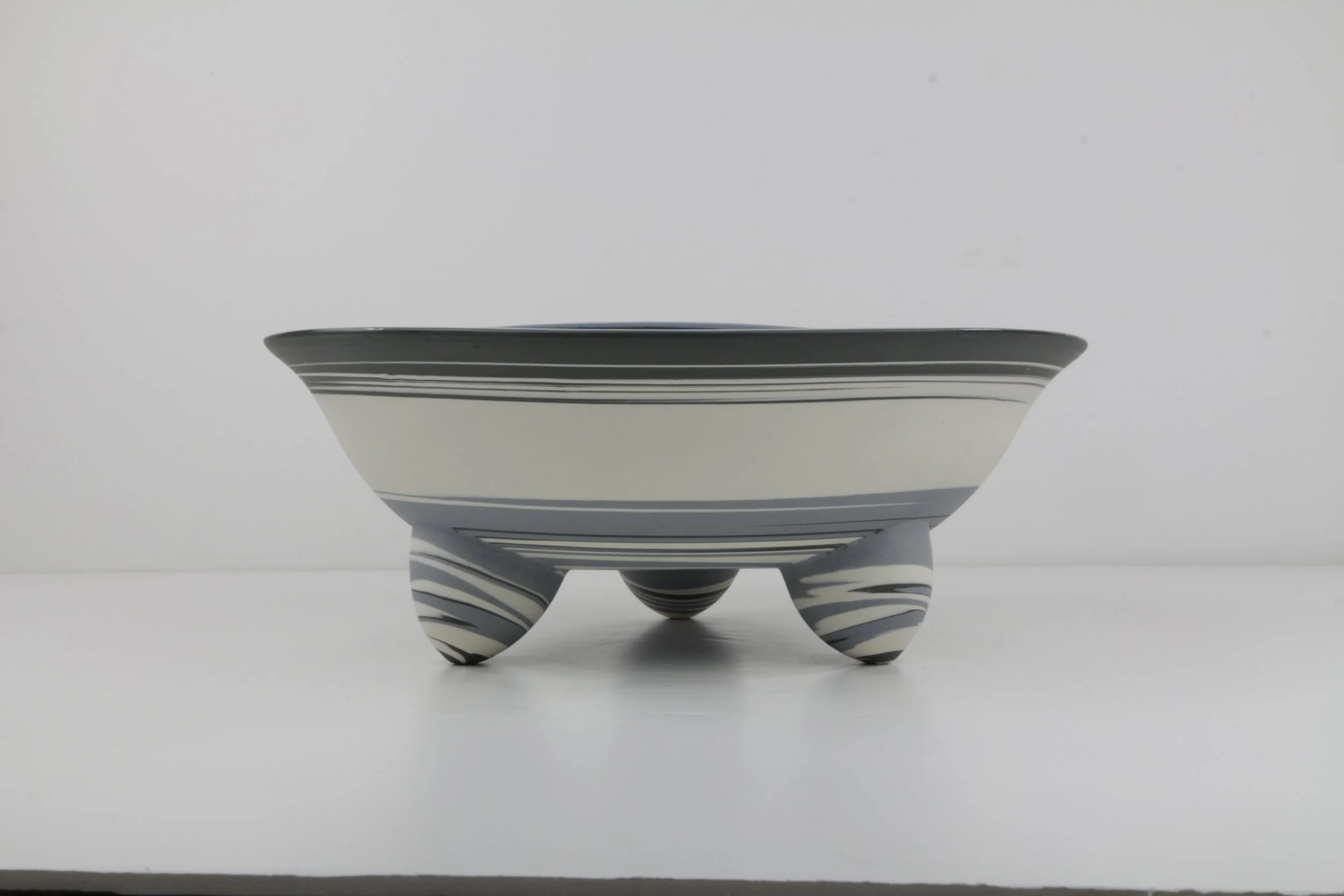 3 Feet Bowl. Hand thrown and turned porcelain agateware bowl. 26.5cm x 10.5cm 