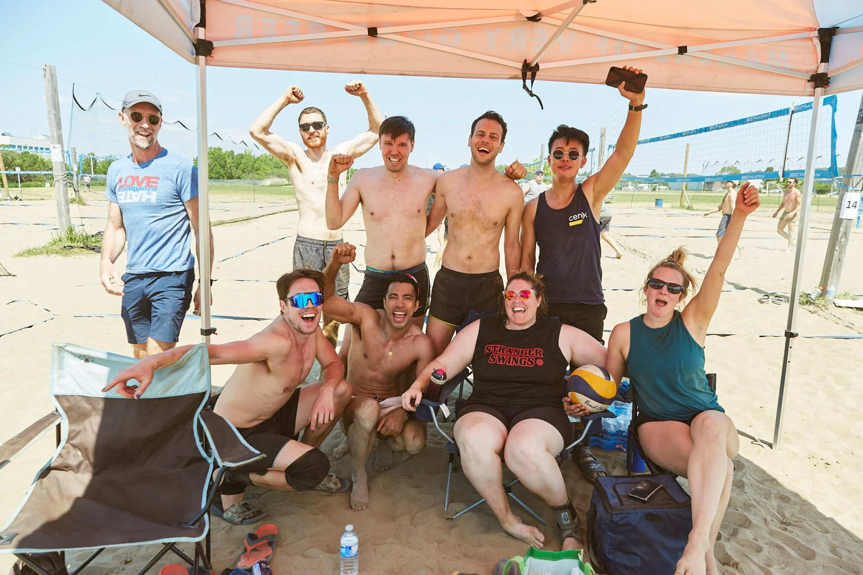 Volleyballooza Registration is Open Now! | L'inscription de Volleyballooza est ouvert!