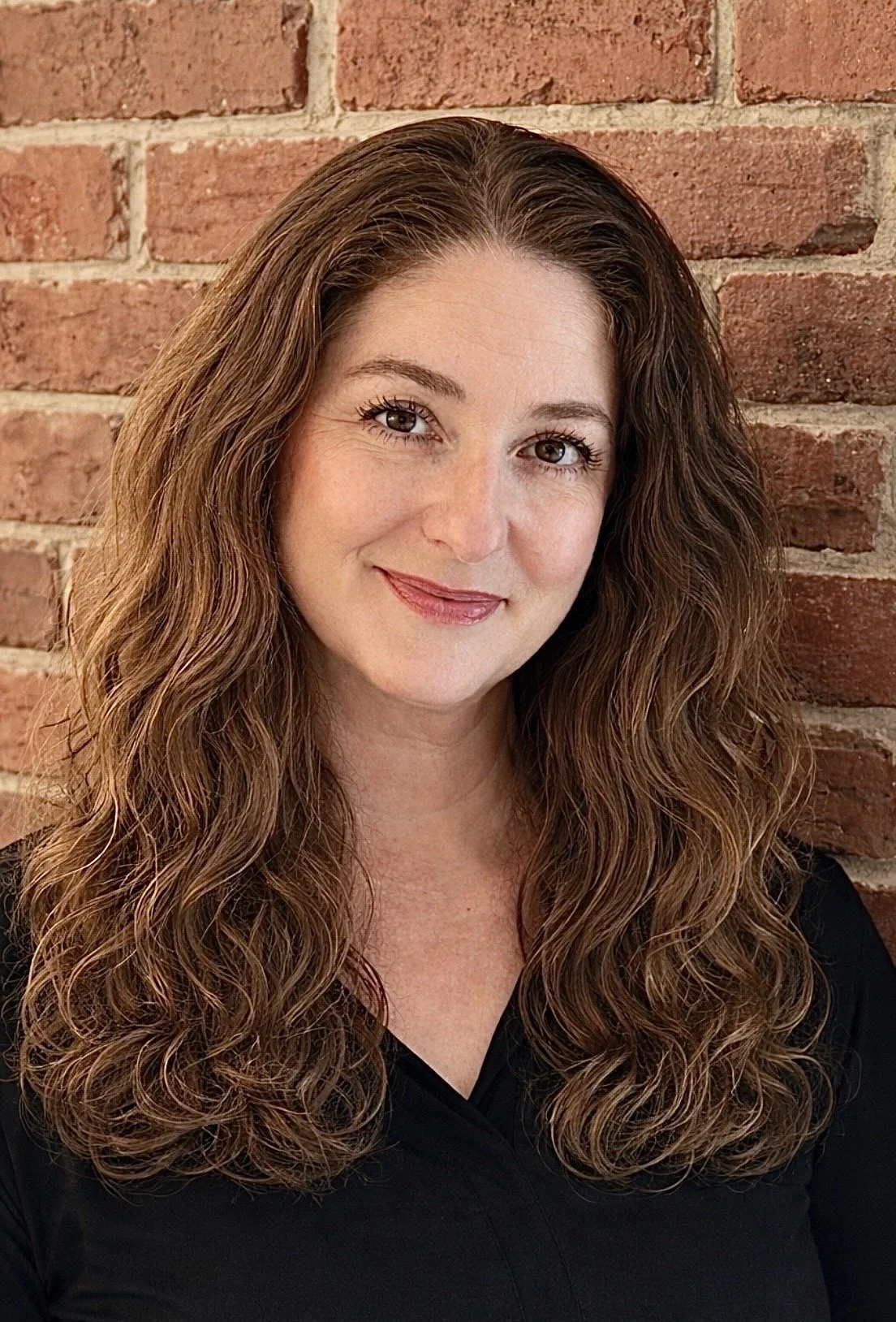 Elaine Fox has performed extensively in opera, concert and oratorio, musical theatre
and cabaret. Elaine has sung over 30 operatic roles with companies such as Florida
Grand Opera, Chautauqua Opera, Lyric Opera of Kansas City, Des Moines Metro
Opera,