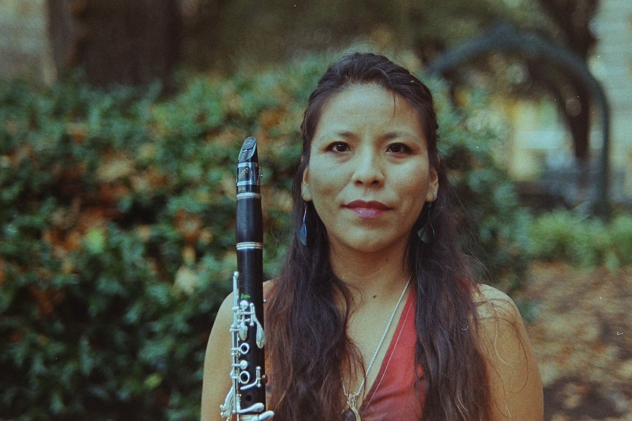 Alondra Esperanza Nina Meneces is a clarinet performer, clinician, and teacher based in the DFW Metroplex. She won the first version of the Bolivian Clarinetists and Saxophonists National Competition in 2006 in Bolivia, her birth country. In 2014 she