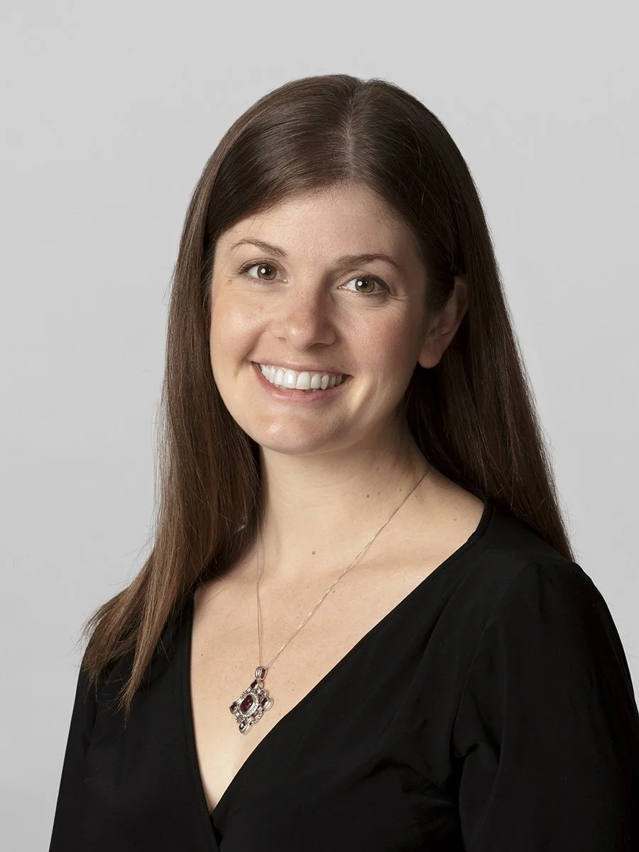 Dr. Suna Gunther recently completed her fifth year as Assistant Professor in the Voice and Jazz areas at the University of Nebraska-Lincoln, where she teaches voice, musical theatre-related courses, and Graduate Diction as well as stage and music dir