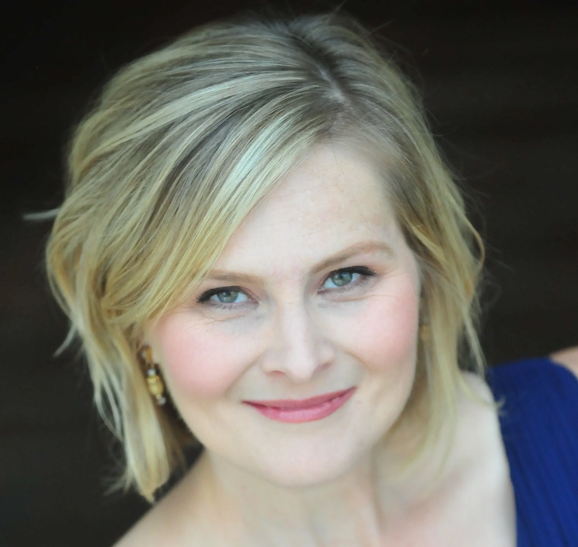 SYLVIA STONER has performed across the country in opera and theater. Regional opera credits include the Des Moines Metro Opera, Shreveport Opera, Opera Omaha, Union Avenue Opera, Kentucky Opera, Mobile Opera, Lake George Opera, and the Lyric Opera of