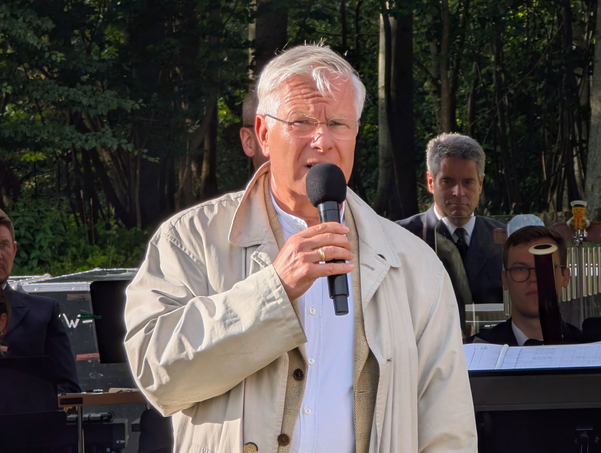 Scheckuebergabe-Skipiol-Rede.jpg