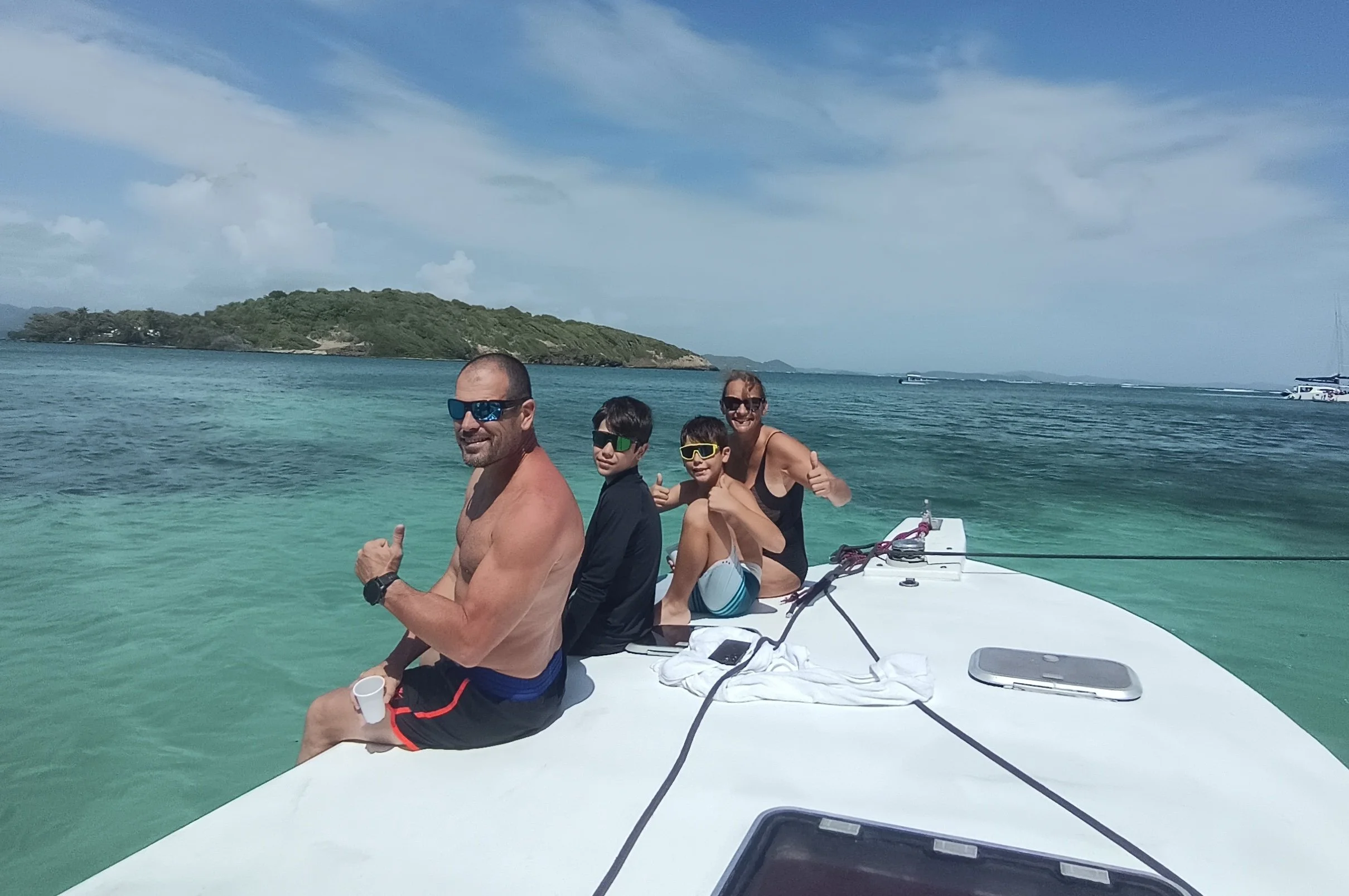 Excursion en bateau en famille à la Baignoire de Joséphine : comment choisir selon l'âge des enfants