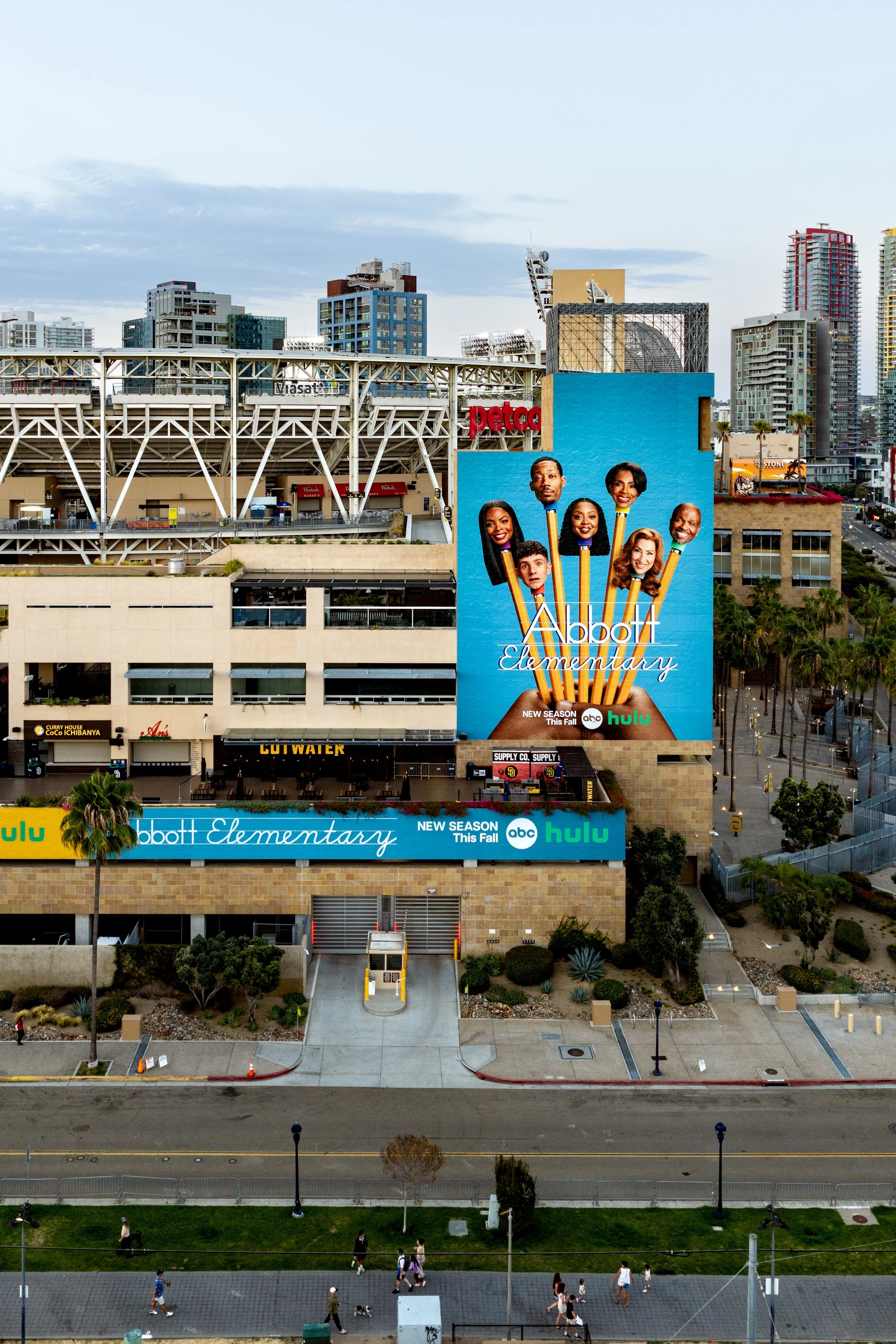 KAP_CC26_POP_Petco_ABC+HULU_High_Res-6.jpg