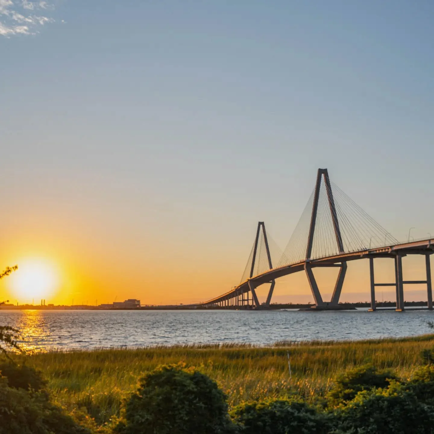 Bridges &amp; sunsets, just something about 'em.
.
.
.
.
#sonyalpha #sony #sonyphotography #sonya7r3 #mirrorless #sunsetphotography #goldenhour #goldenhourblend #bridgephotography