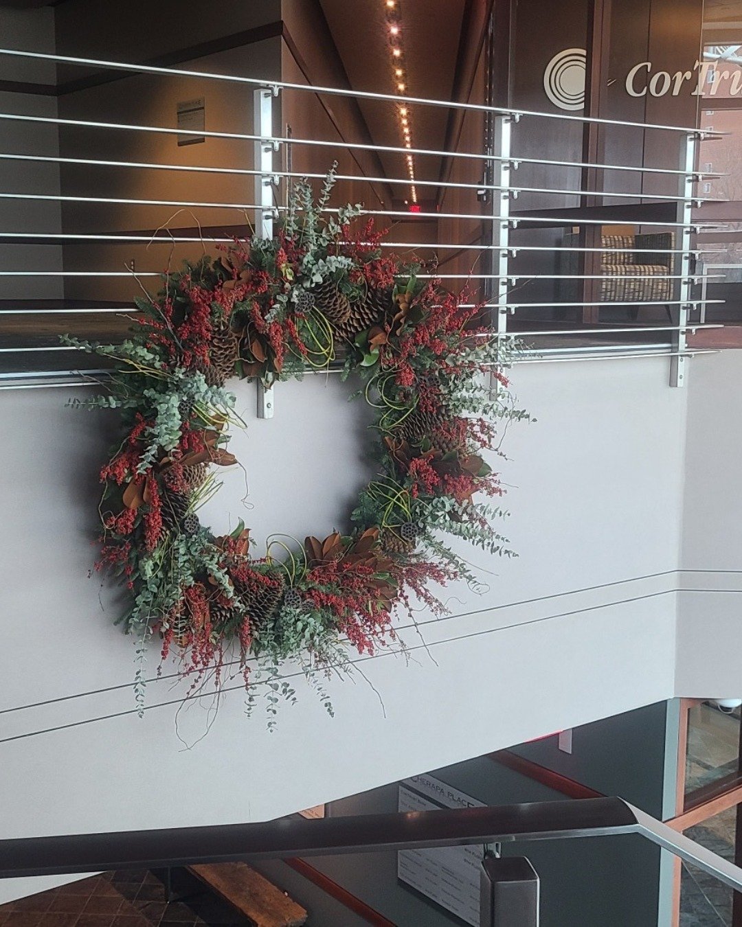 Head down to Cherapa Place to check out this beautiful and massive custom wreath! She is ✨stunning ✨