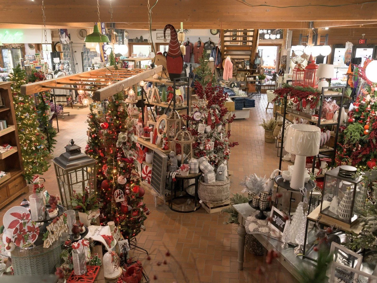 Select Christmas decor is now 50% off at BOTH stores! Get a jump on the holidays early 🎄

#siouxfallsgardencenter #christmasdecor #midwestgardencenter