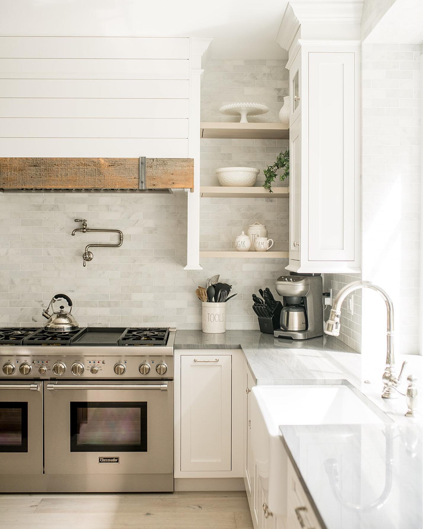 It&rsquo;s Thanksgiving week! &hellip;And the kitchen&rsquo;s calm before the storm.

.
.
.
.
.
#InteriorDesign #OpenShelving #BuiltIns #CustomMillWork #BostonDesign #CoastalLiving #KitchenReno #ThanksgivingWeek #KitchenGoals #KitchenInspo #BostonDes