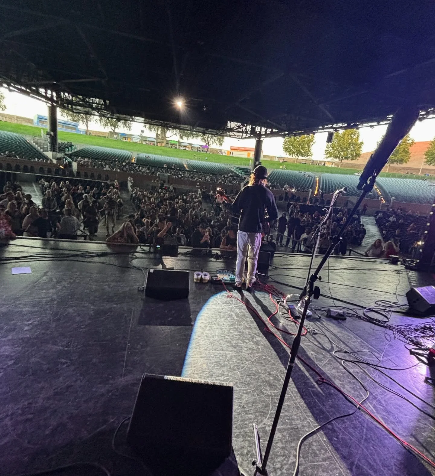 Yesterday’s office with @tajfarrant at the Concord Pavilion.  Great to raise money at the Blurs Bash for kids and music!