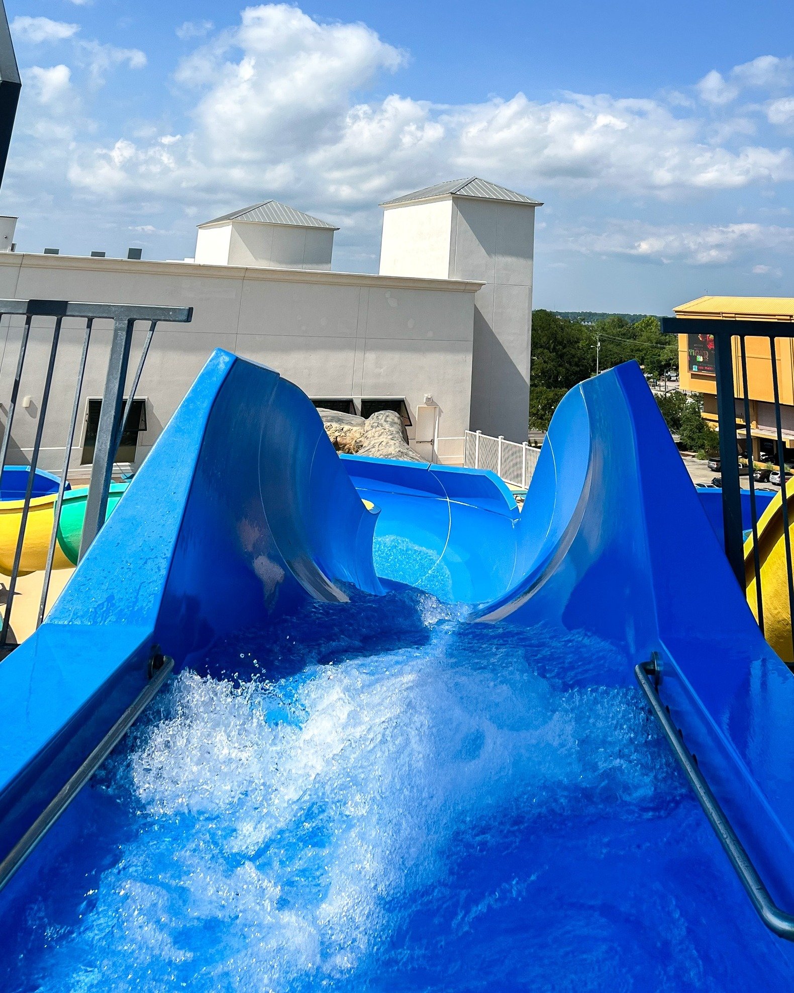 Meet ya at the bottom of the slide?

#poolseason #poolszn #familyresort #familyfun #gulfcoast #biloxi #margaritaville #margaritavilleresortbiloxi #lazyriver #poolslides #waterplayground#poolseason #poolszn #familyresort #familyfun #gulfcoast #biloxi 