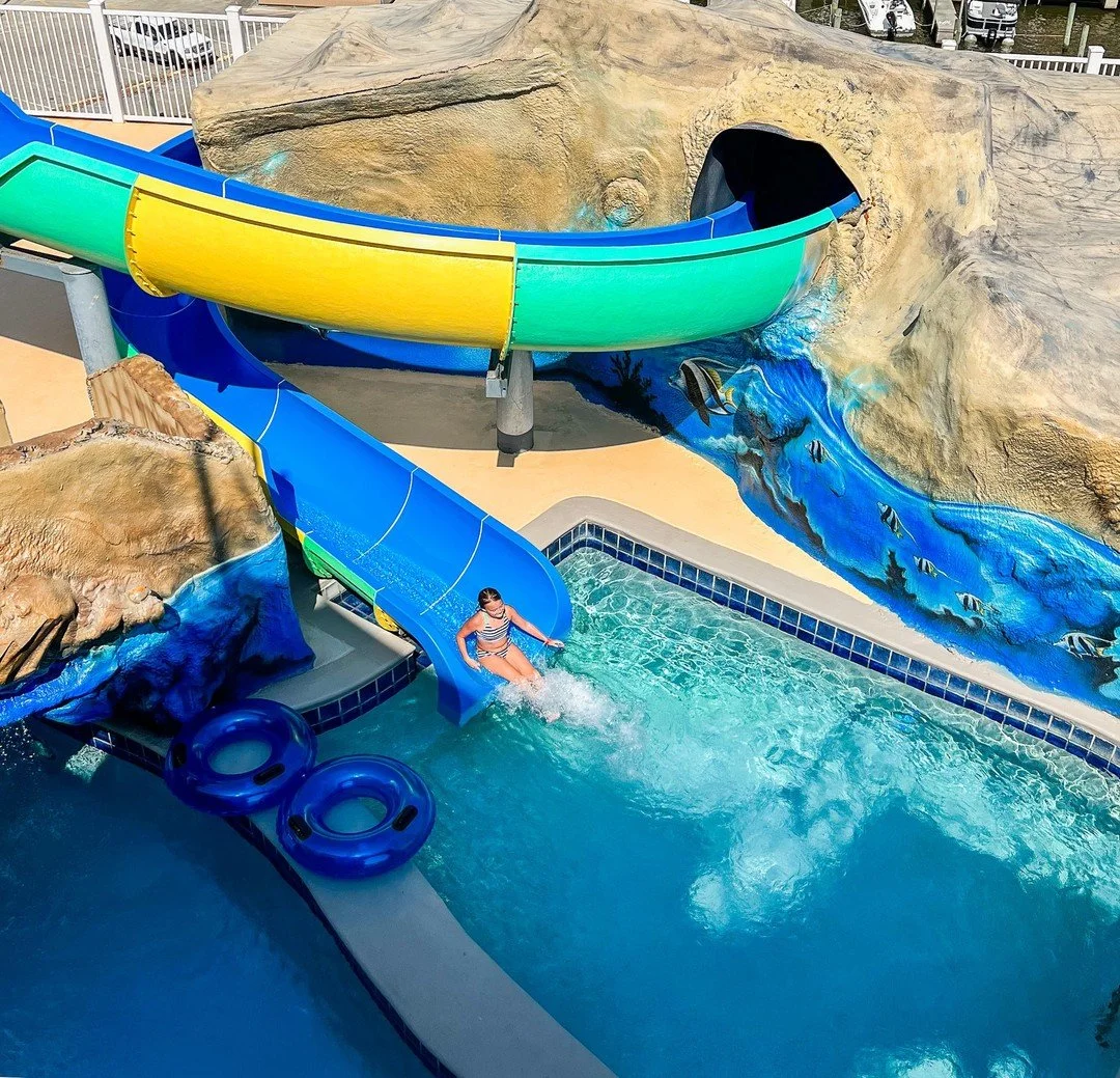 Pool season is coming to an end, so join us for one more SPLASH!!!💦

https://www.margaritavilleresortbiloxi.com/
#poolseason #poolszn #familyresort #familyfun #gulfcoast #biloxi #margaritaville #margaritavilleresortbiloxi #lazyriver #poolslides #wat