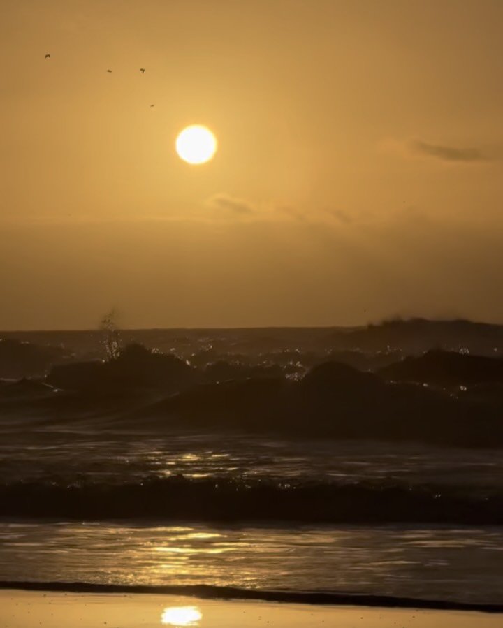 The heart recognizes 
From lack to presence. From missing to holding.

Starting the year in Portugal and returning to the ocean wasn&rsquo;t about escape or answers.
 Returning to what feels familiar, wide and warm.
Being there felt like exhaling aft