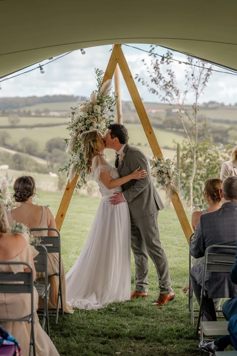 Hawke Barn Wedding Photography - Samantha & Mike-6.JPG