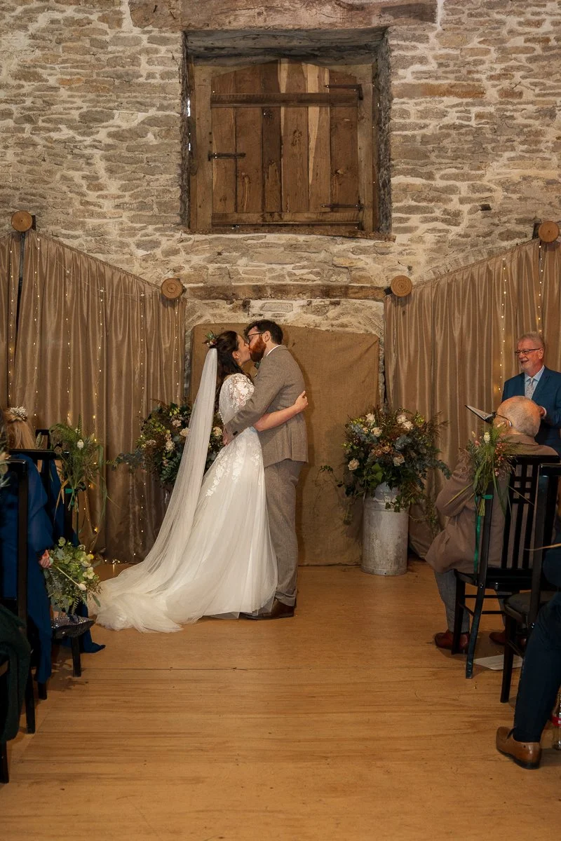 Stockbridge Farm Barn Wedding Photography - Maisie & Andrew-7.JPG