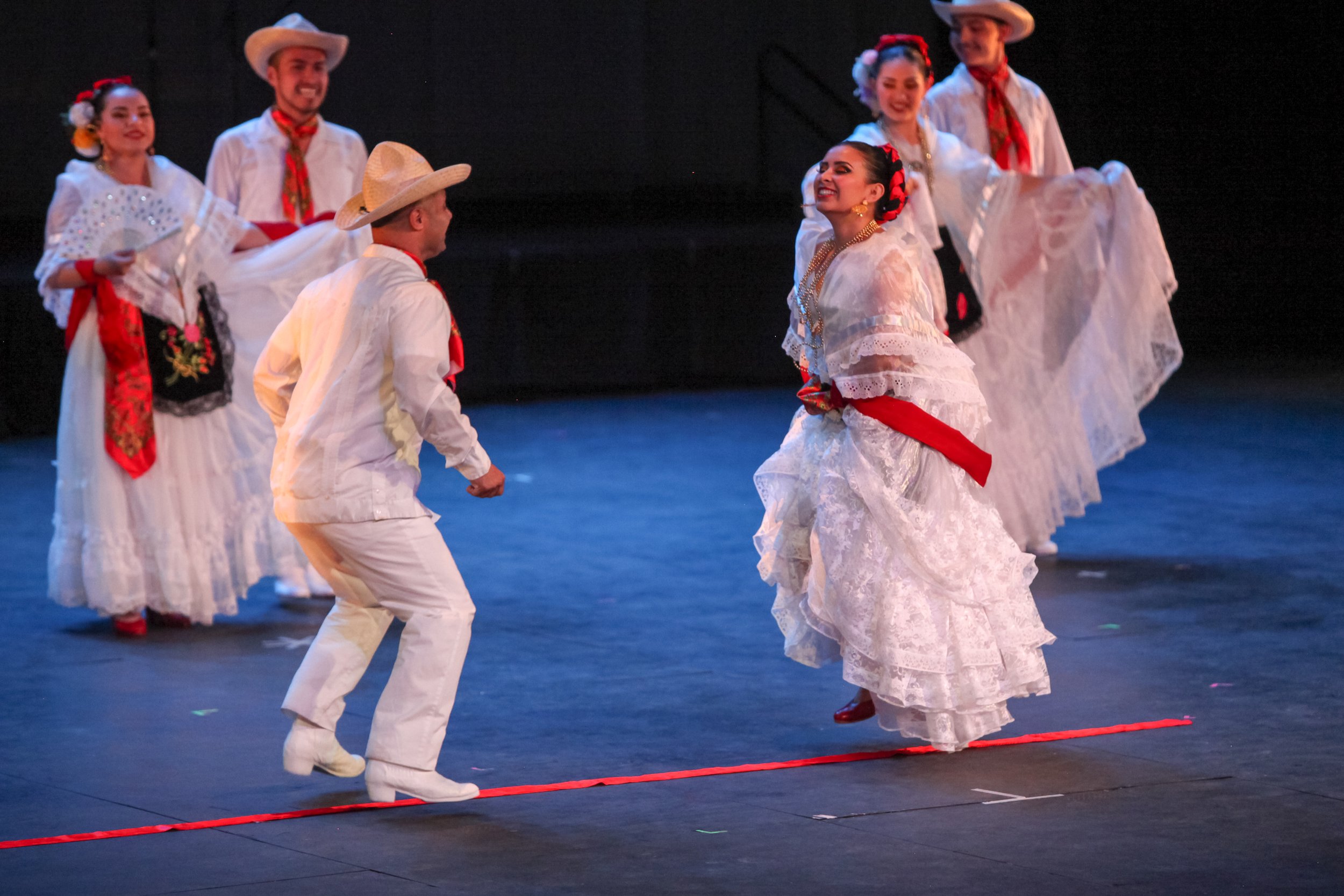 37 Aniversario Ensamble Folklóricol SNTE secc 16 AR-2.jpg