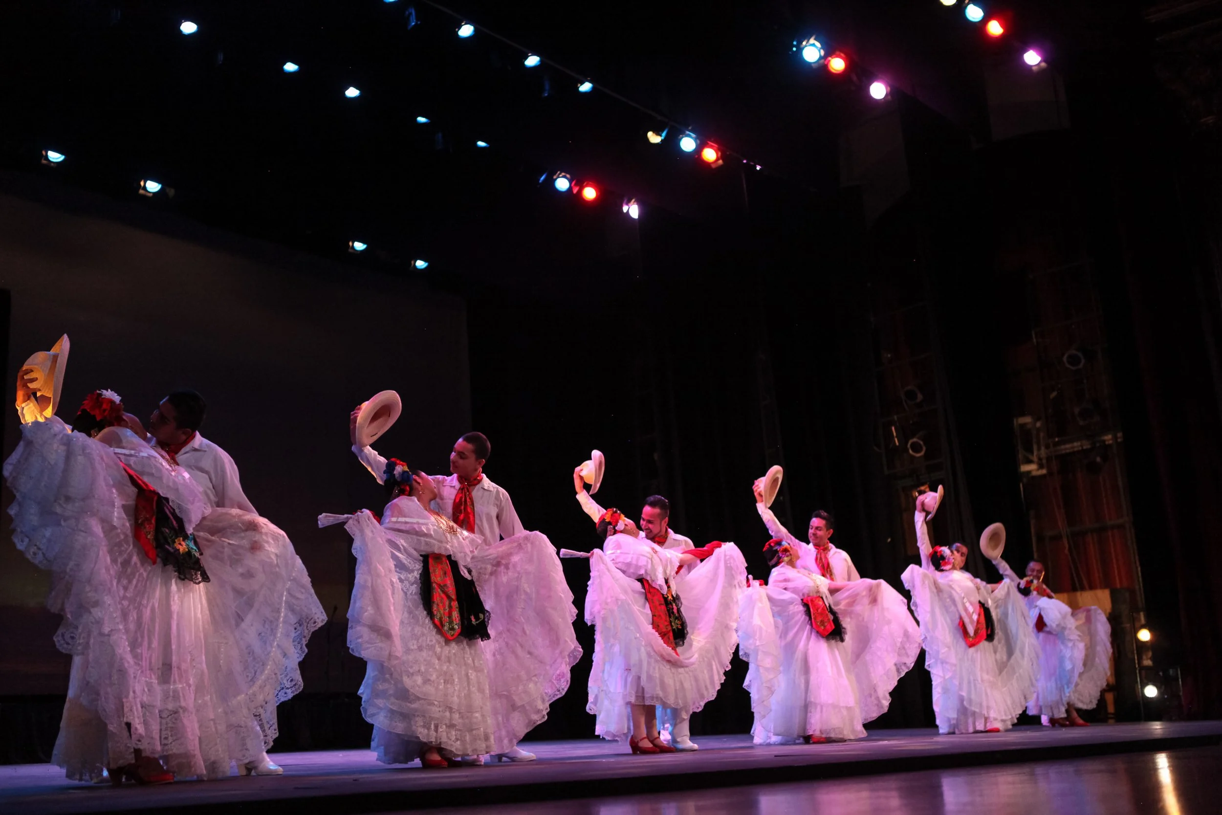 37 Aniversario Ensamble Folklóricol SNTE secc 16 AR-31.jpg